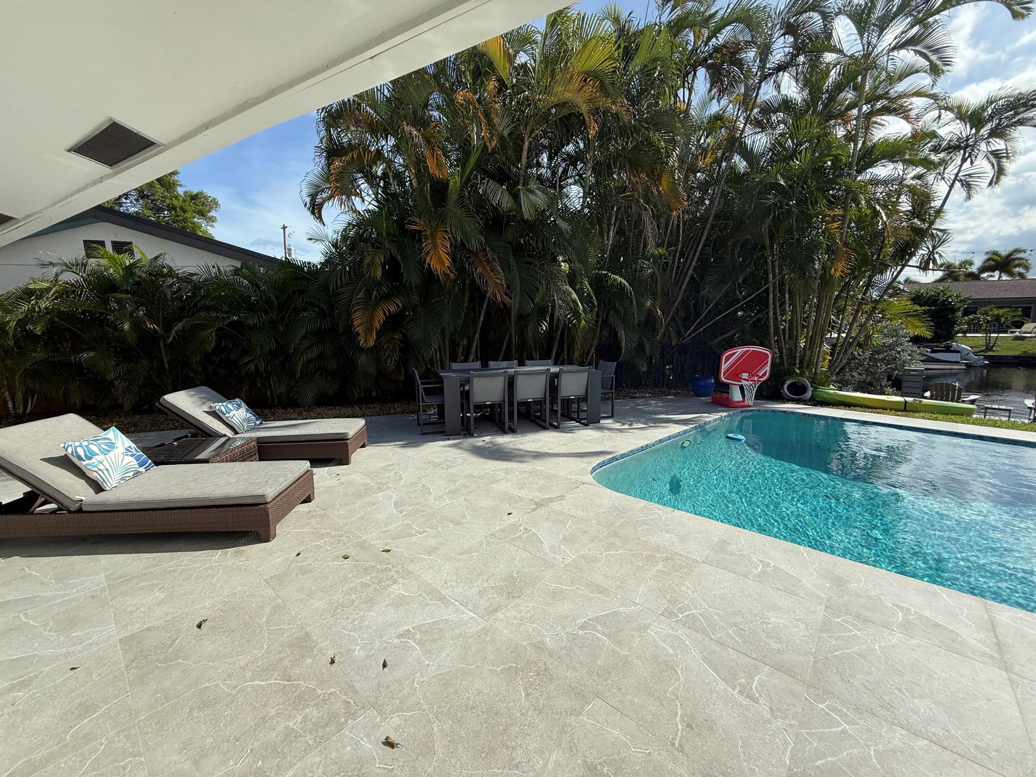 Coral Ridge Isles - Residential