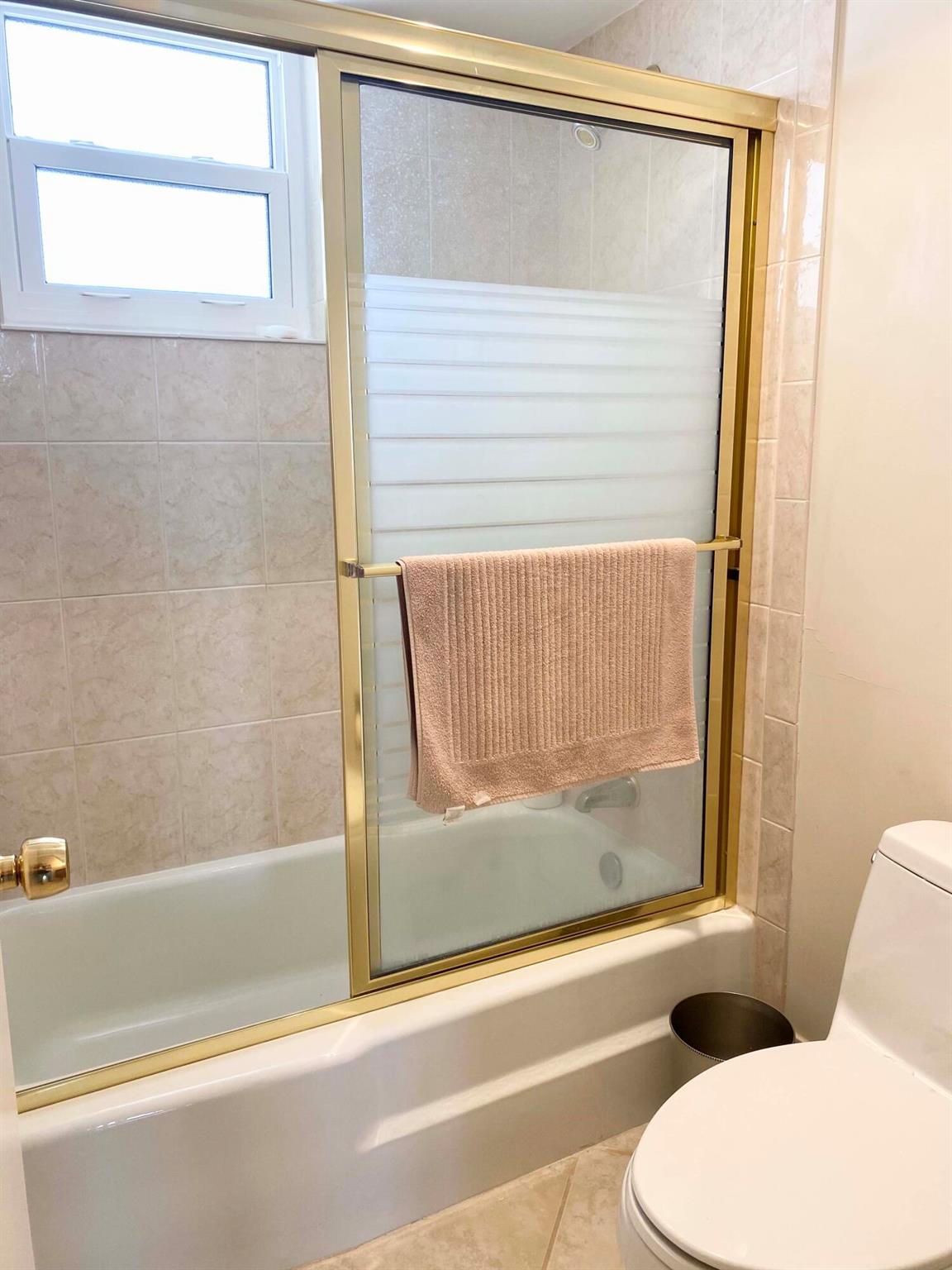 TUSCANY OF PALM BEACH CON - Residential Lease