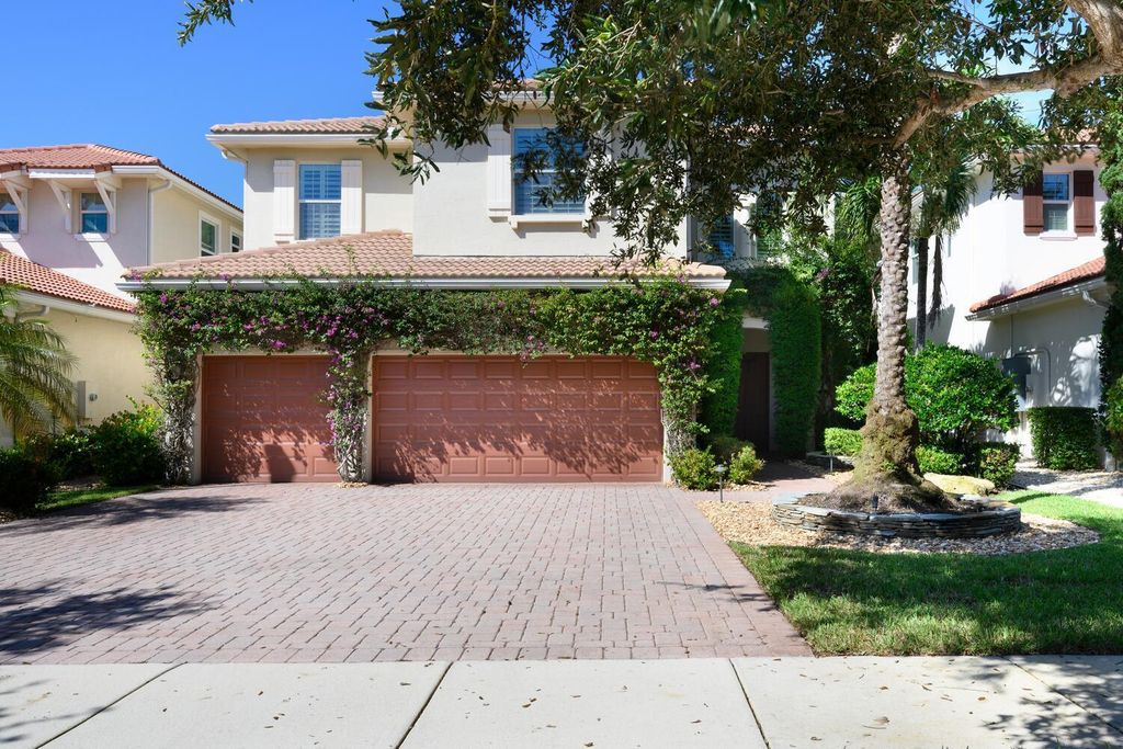 Photo of 12293 Aviles Circle, Palm Beach Gardens, FL 33418 (MLS # R11133170)