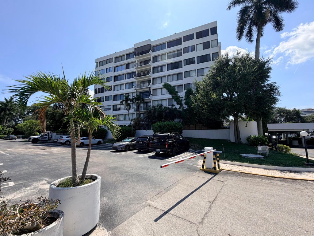 Photo of 1500 Presidential Way #704, West Palm Beach, FL 33401 (MLS # B26043720)