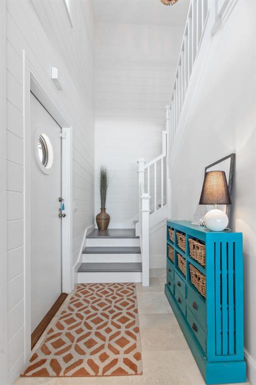 Yacht Club Beach - Residential