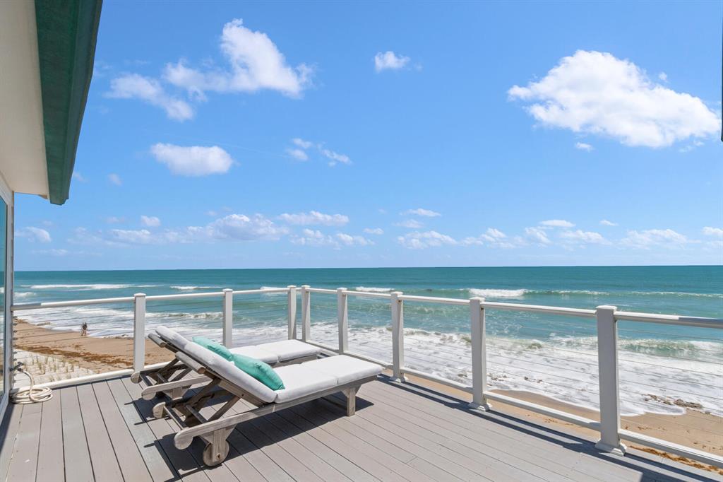 Yacht Club Beach - Residential