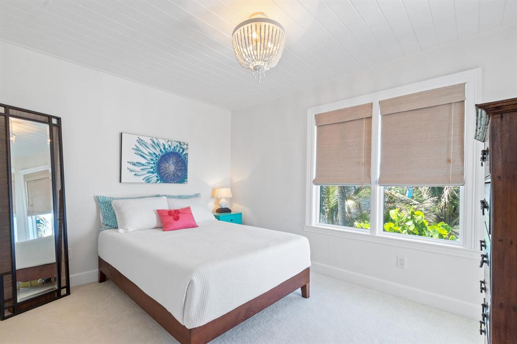 Yacht Club Beach - Residential