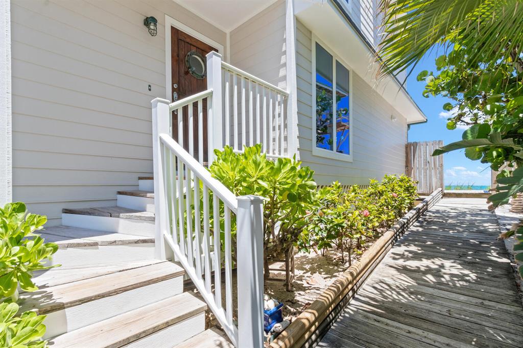 Yacht Club Beach - Residential