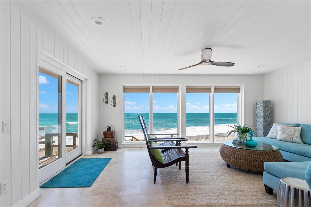 Yacht Club Beach - Residential