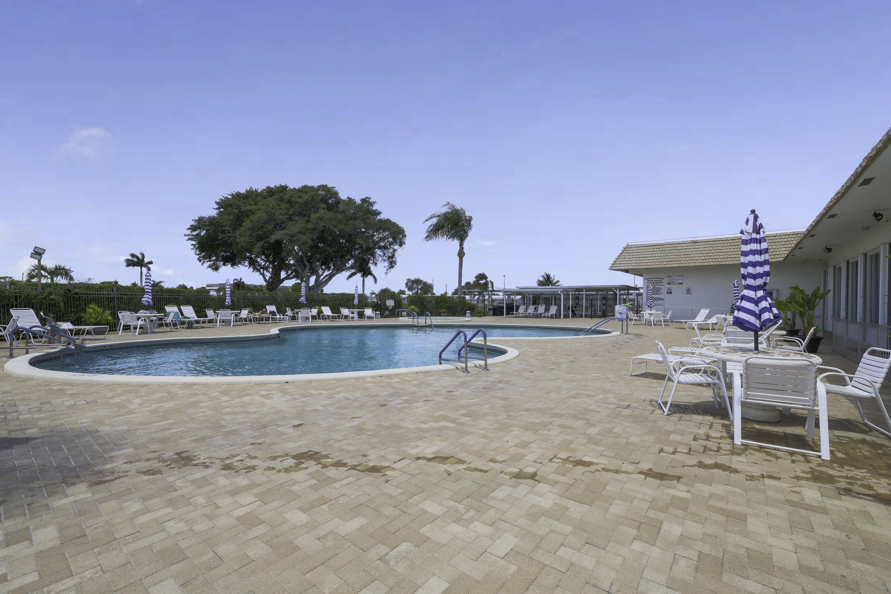 PALM BEACH LEISUREVILLE - Residential