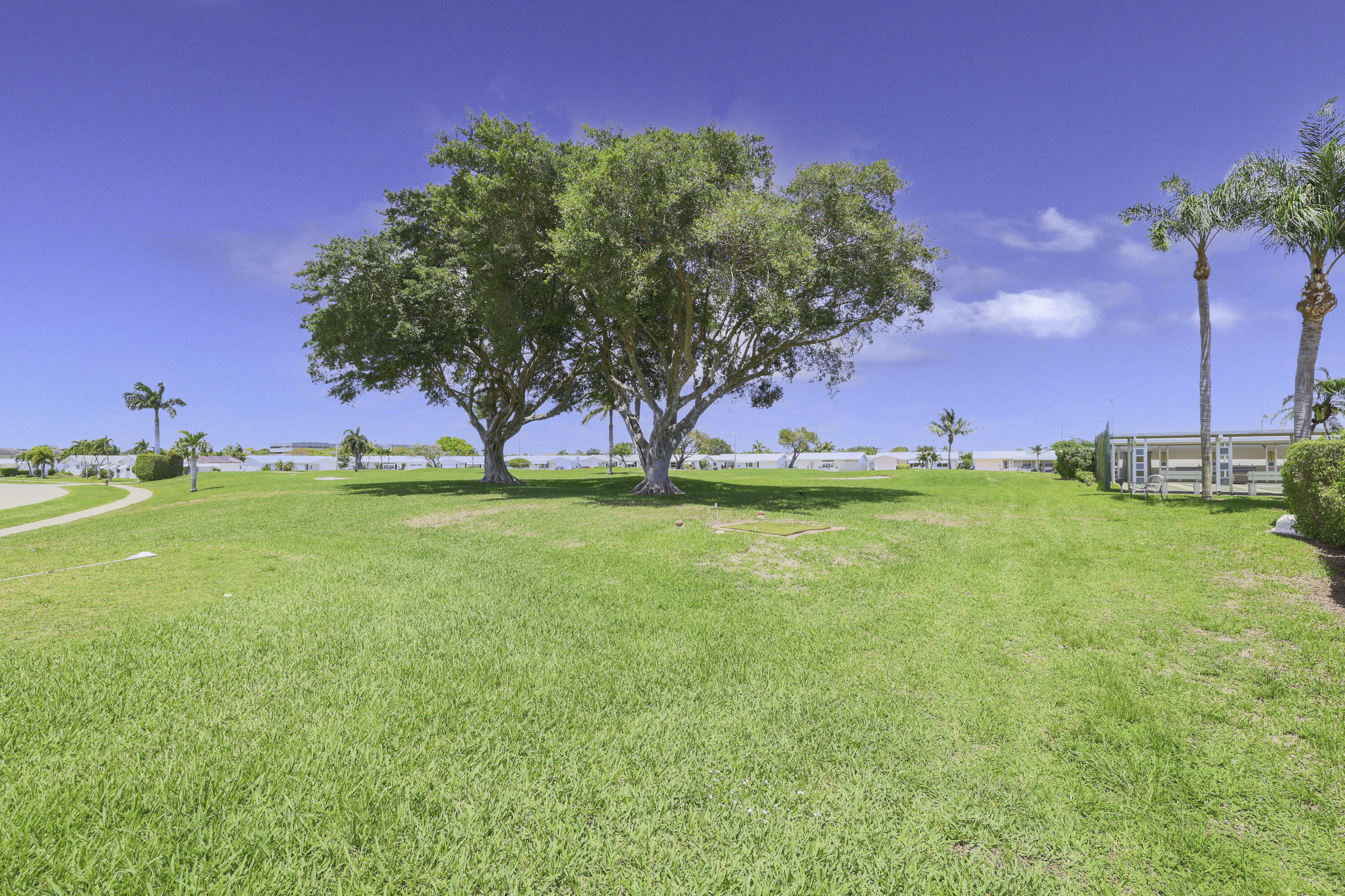 PALM BEACH LEISUREVILLE - Residential
