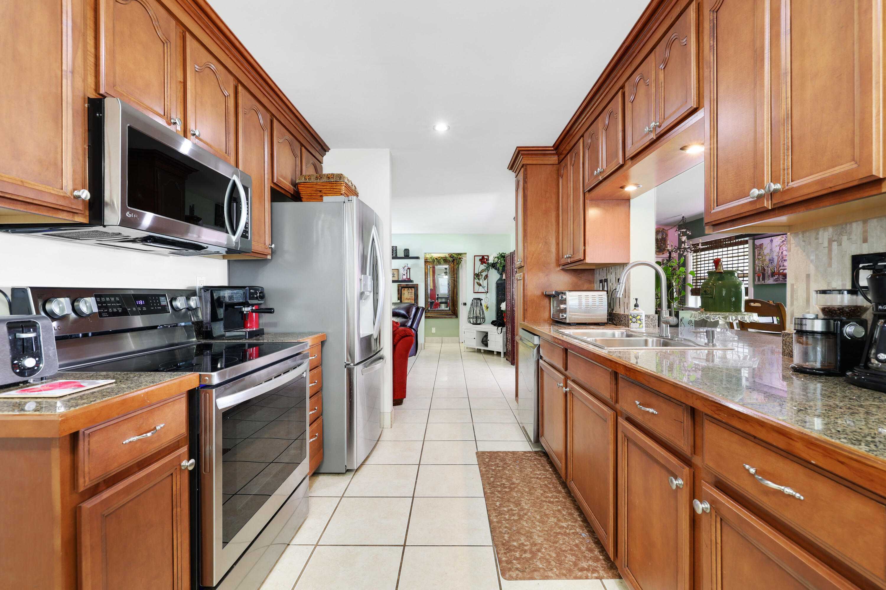 PALM BEACH LEISUREVILLE - Residential