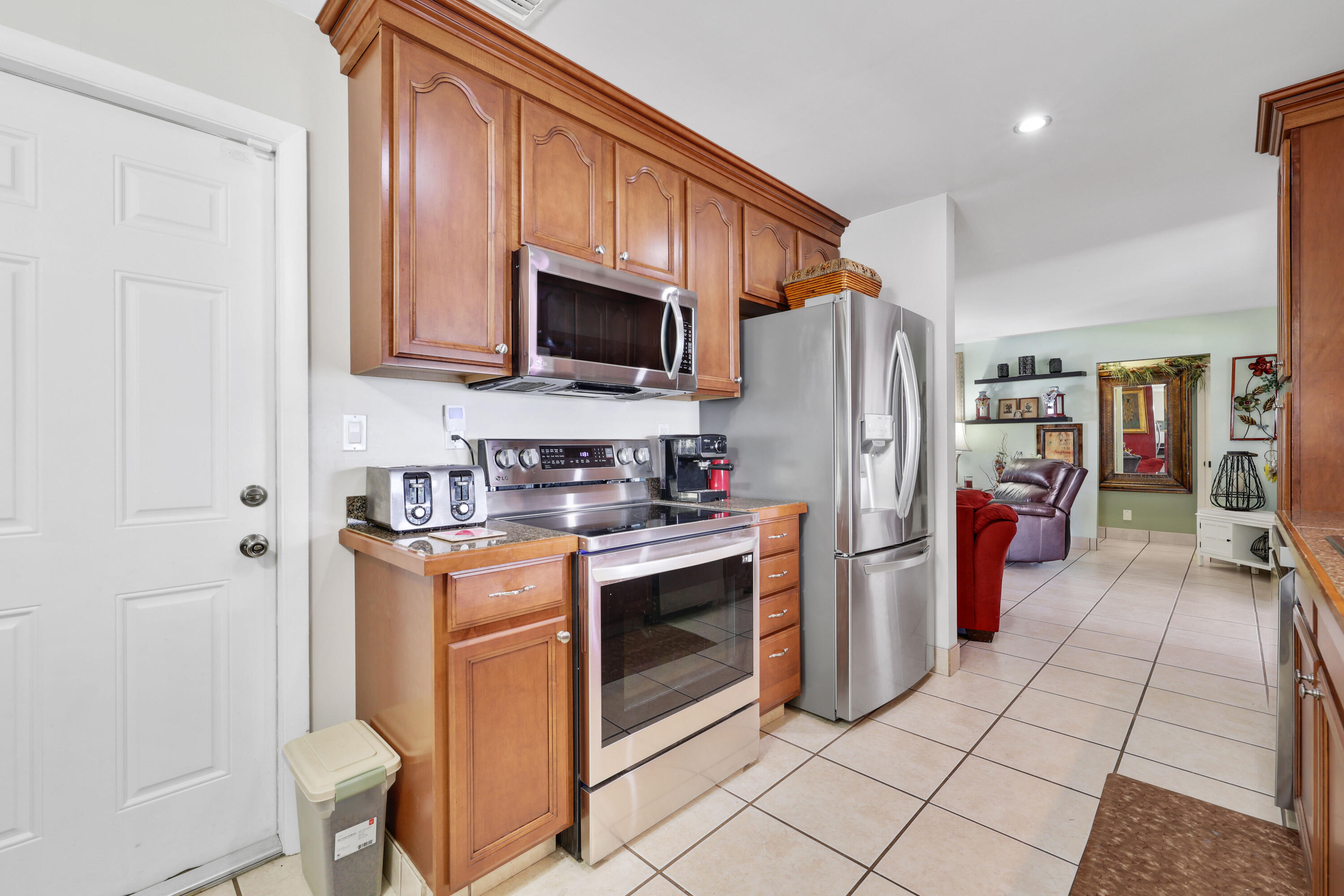 PALM BEACH LEISUREVILLE - Residential