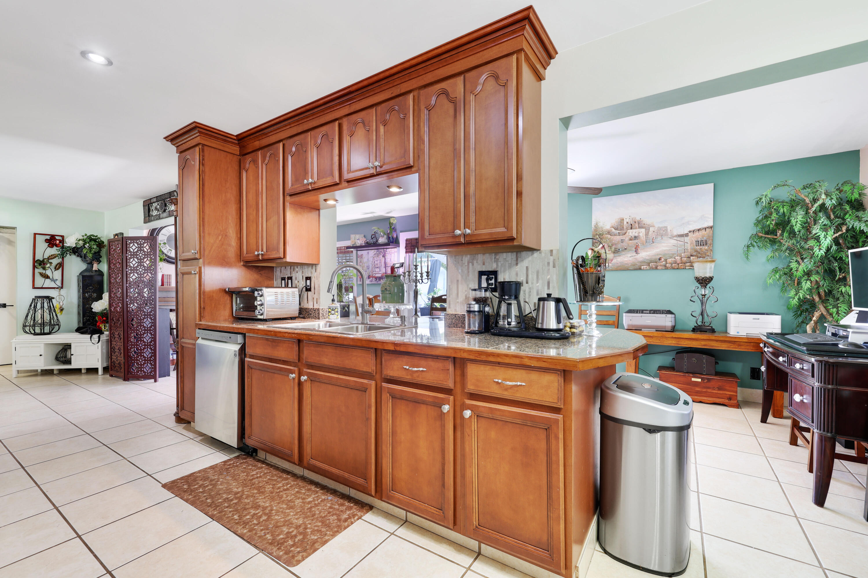 PALM BEACH LEISUREVILLE - Residential