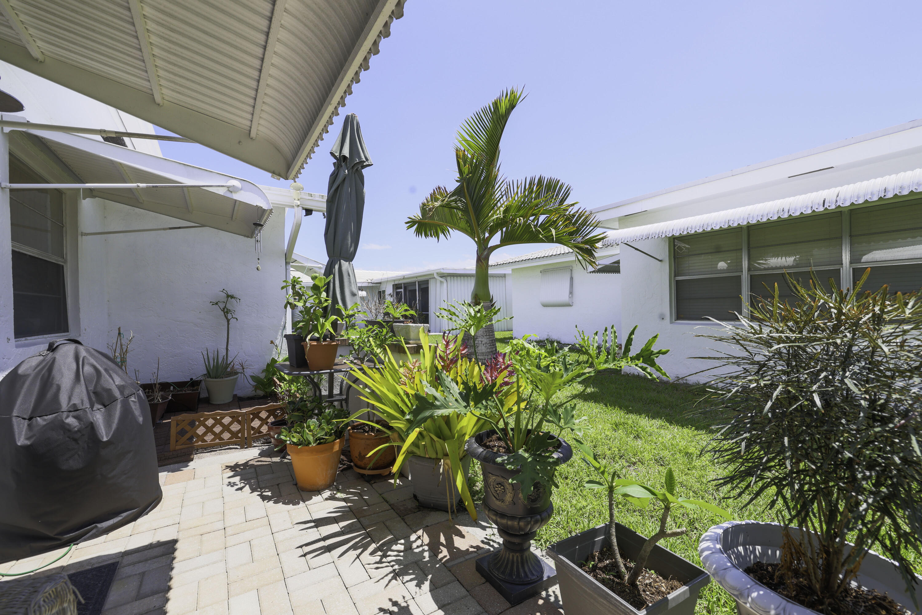 PALM BEACH LEISUREVILLE - Residential
