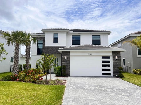 Photo of 7181 VILLAMAR Way, Lake Worth, FL 33463 (MLS # B26054561)