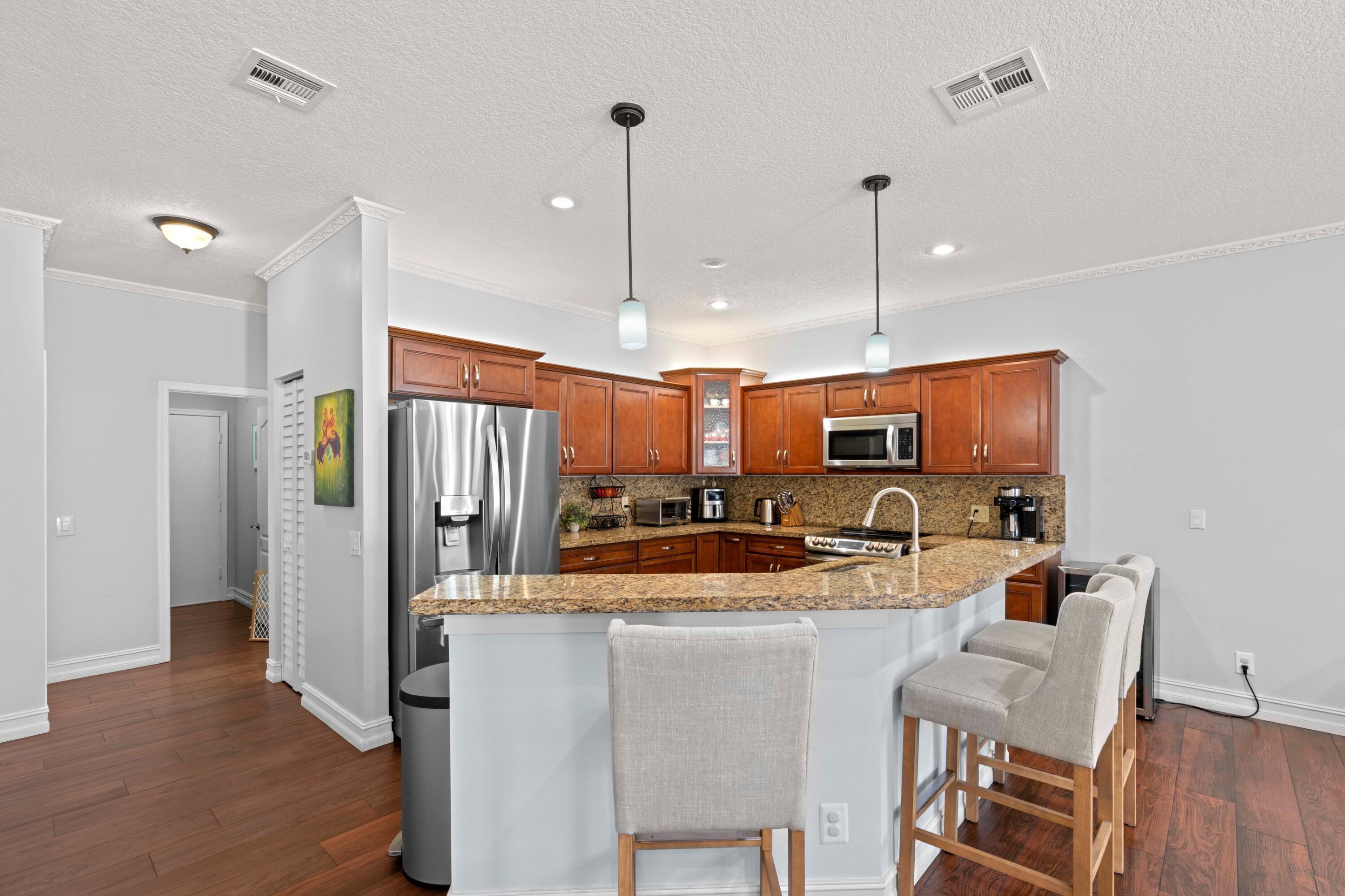 SYMPHONY BAY - Residential