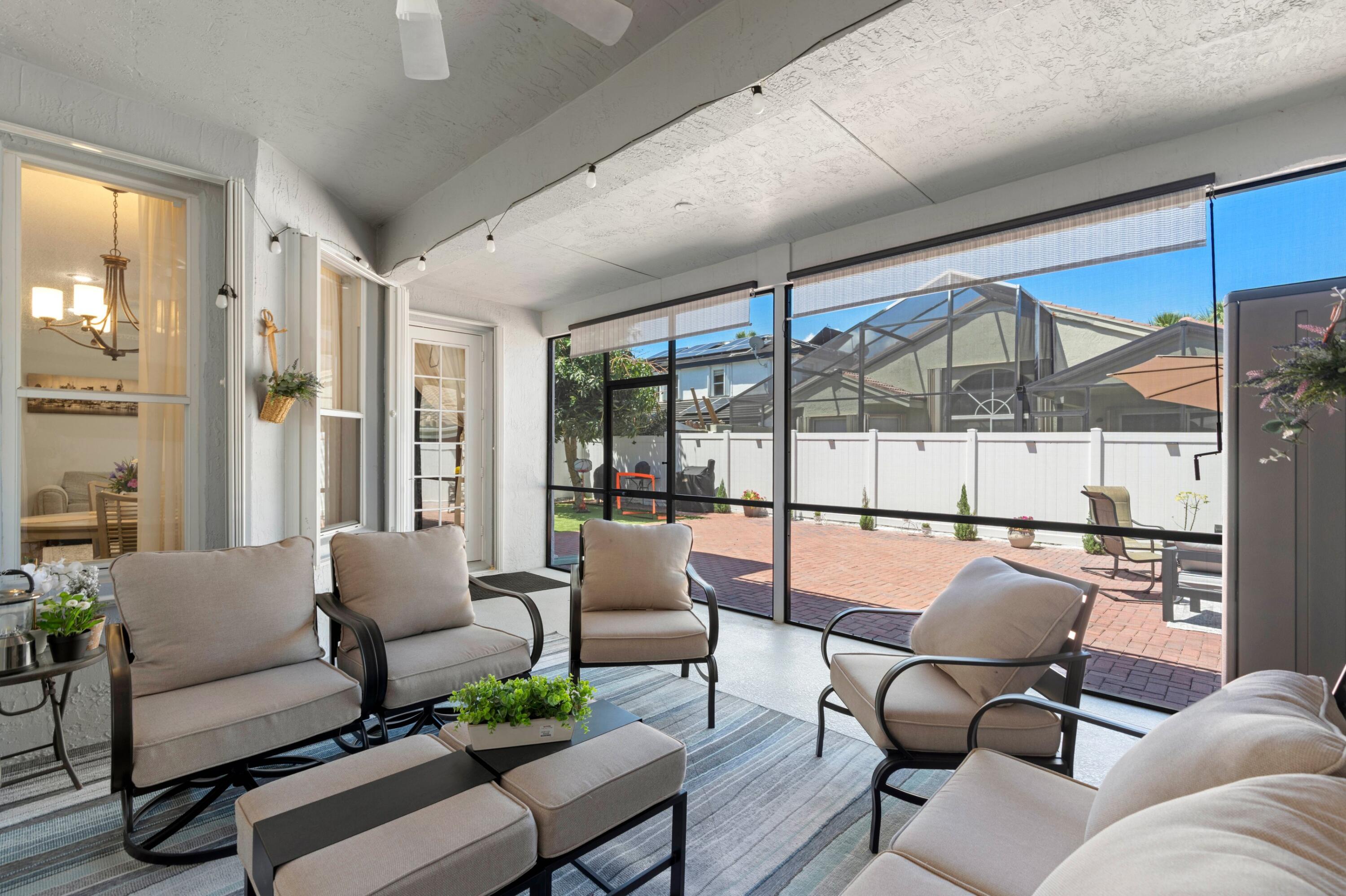 SYMPHONY BAY - Residential