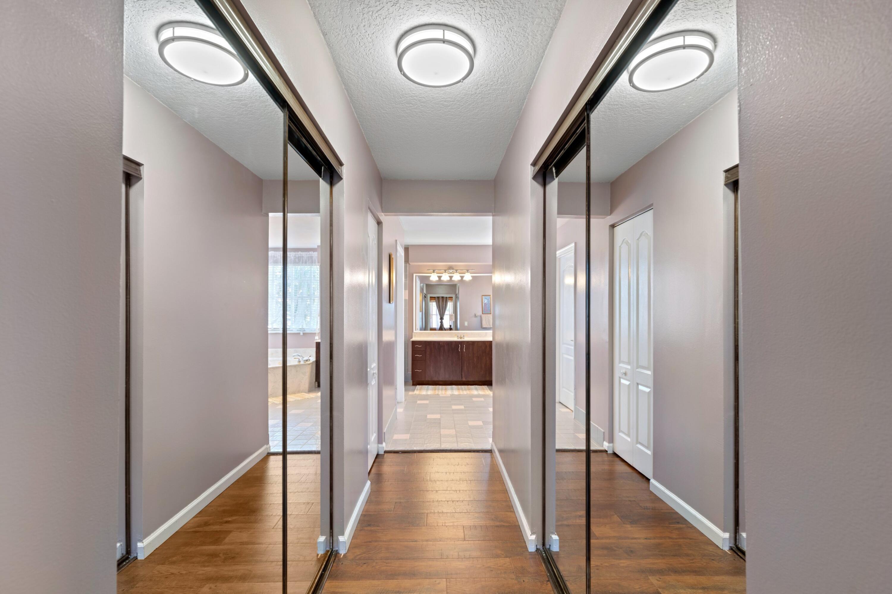 SYMPHONY BAY - Residential