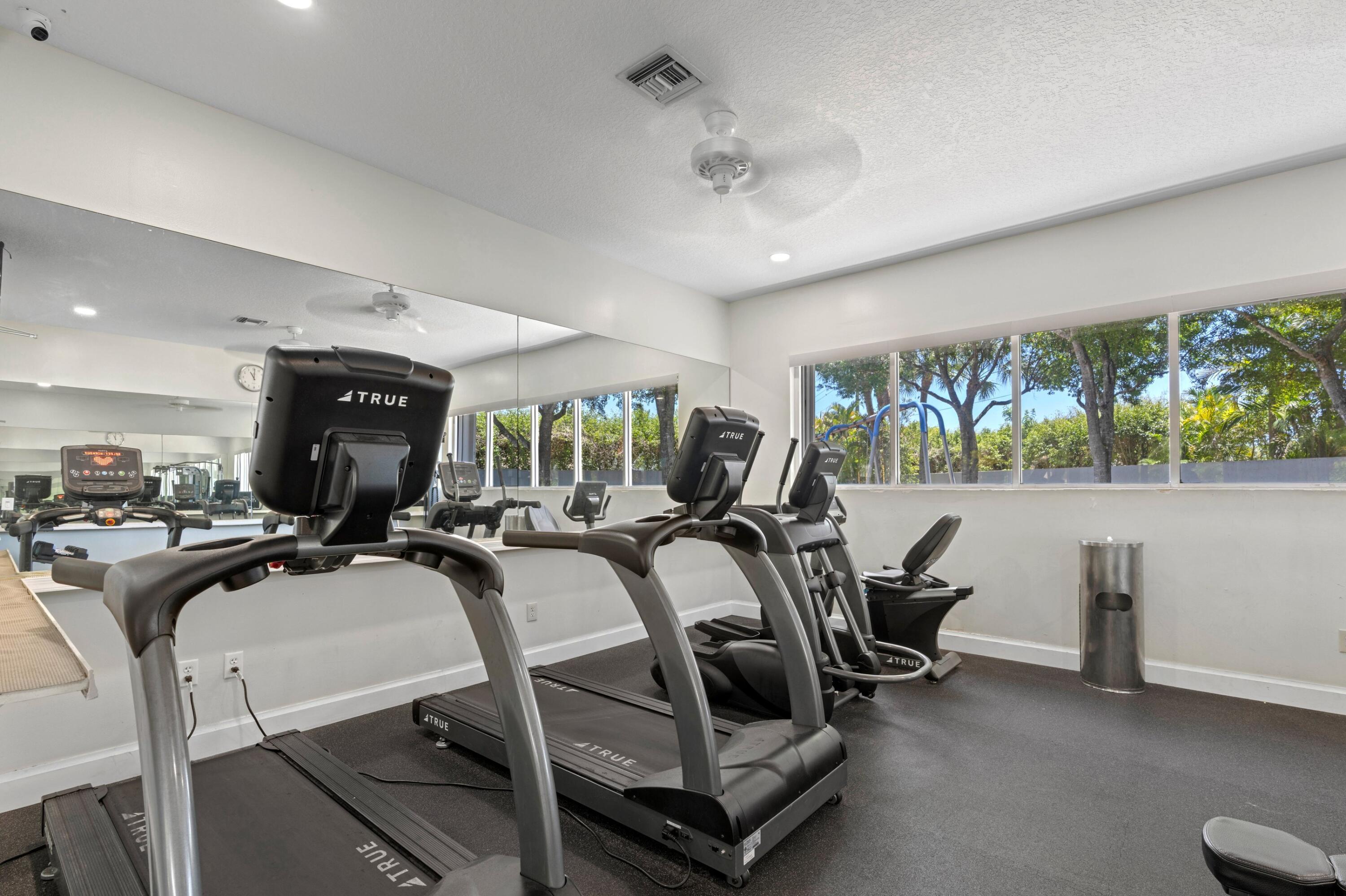 SYMPHONY BAY - Residential