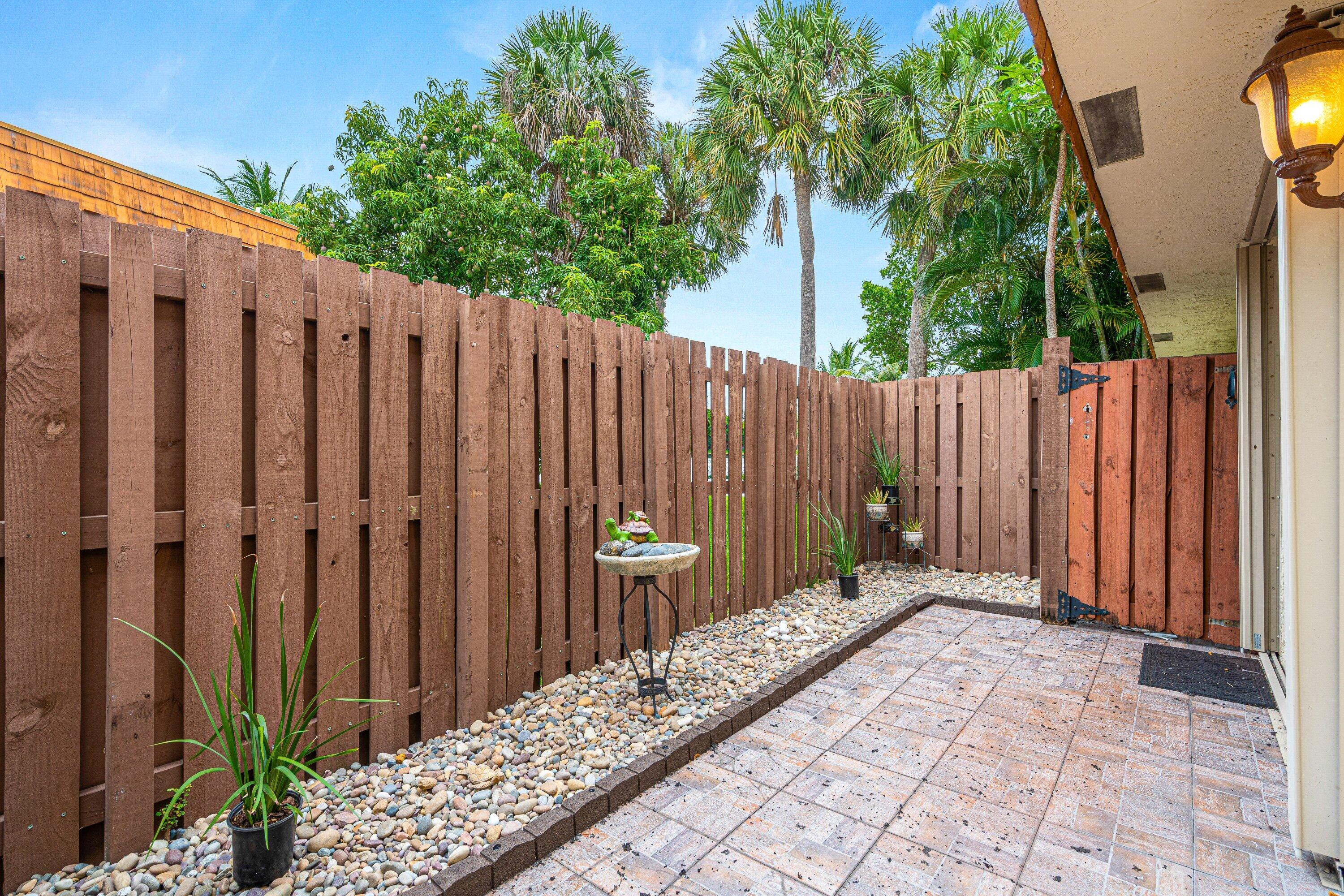 WOODVILLE - Residential
