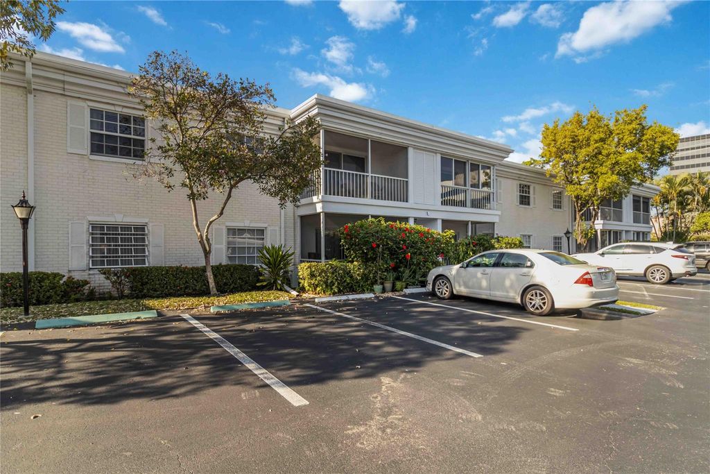 Photo of 6309 Bay Club Drive #3, Fort Lauderdale, FL 33308 (MLS # F10506025)