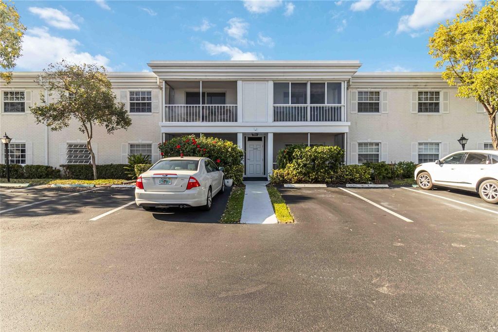 Photo of 6309 Bay Club Drive #3, Fort Lauderdale, FL 33308 (MLS # F10506025)