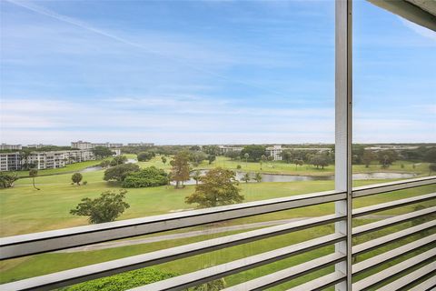 3520 Oaks Way 806 Pompano Beach FL 33069