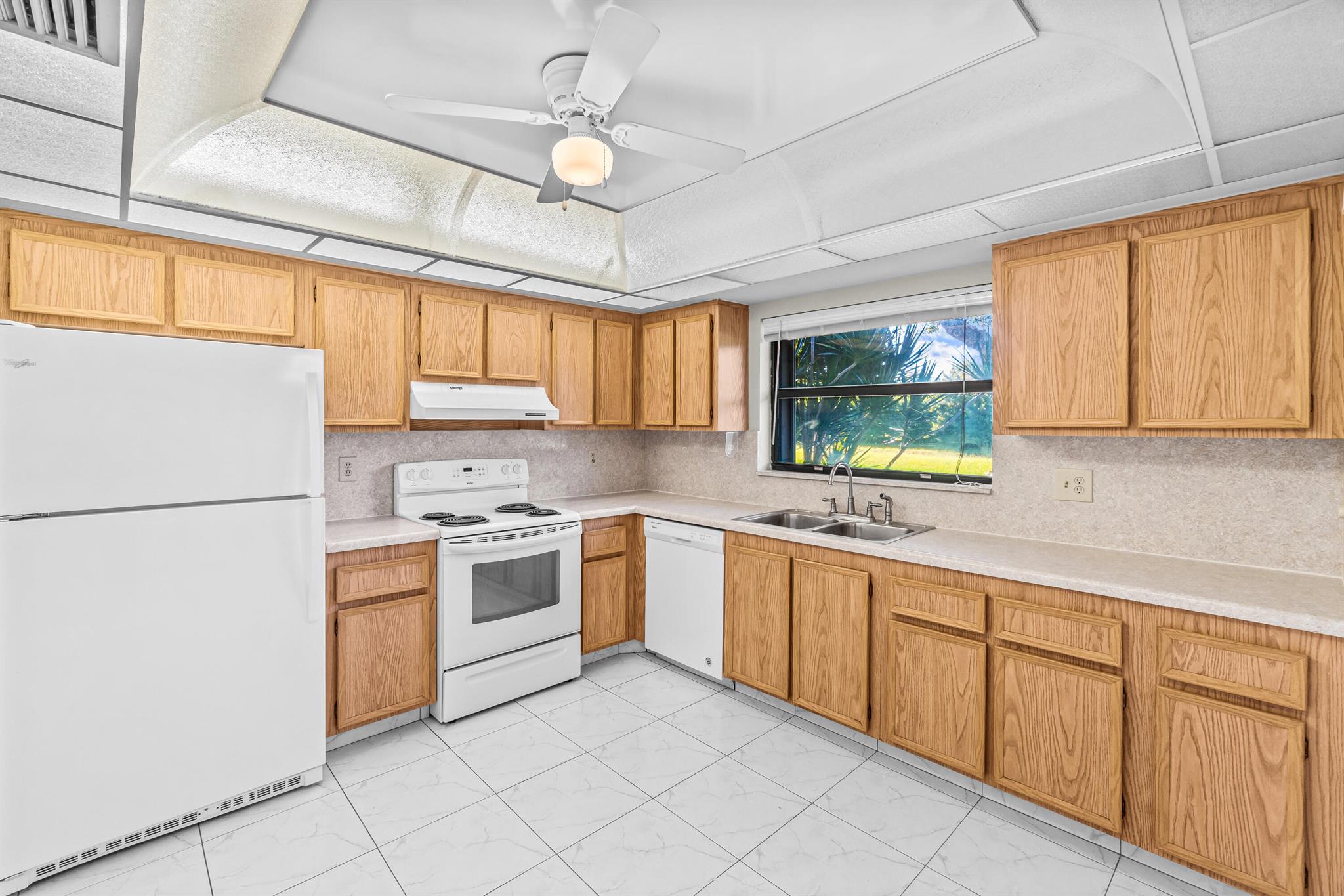 BENT TREE VILLAS WEST CON - Residential