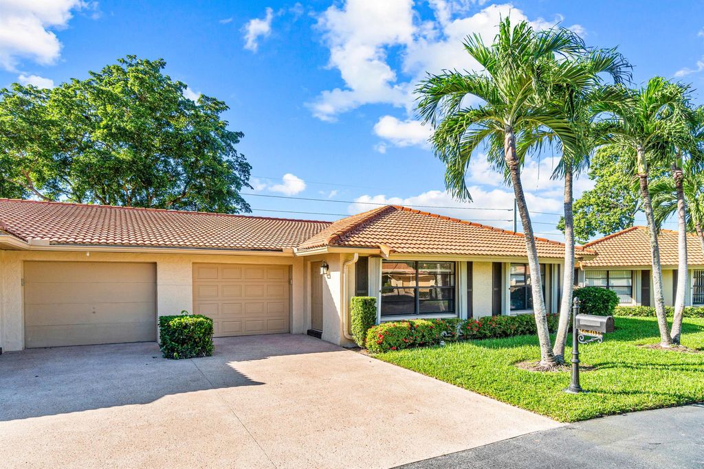 Photo of 4640 Rosewood Tree Court #B, Boynton Beach, FL 33436 (MLS # R11132243)