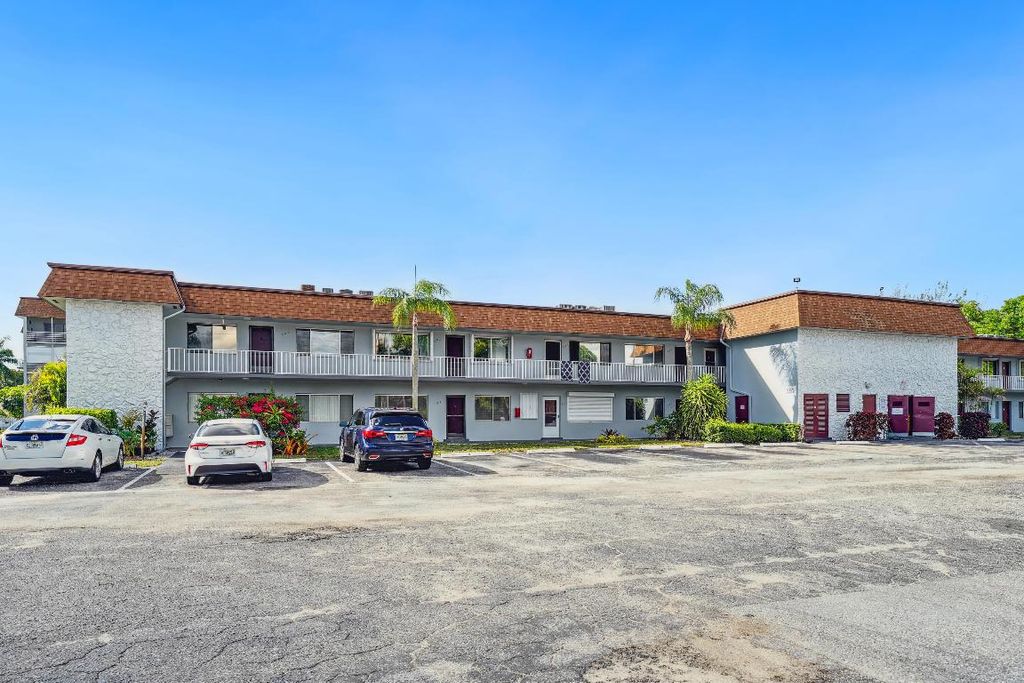 Photo of 2878 Donnelly Drive #106, Lake Worth, FL 33462 (MLS # R11155427)