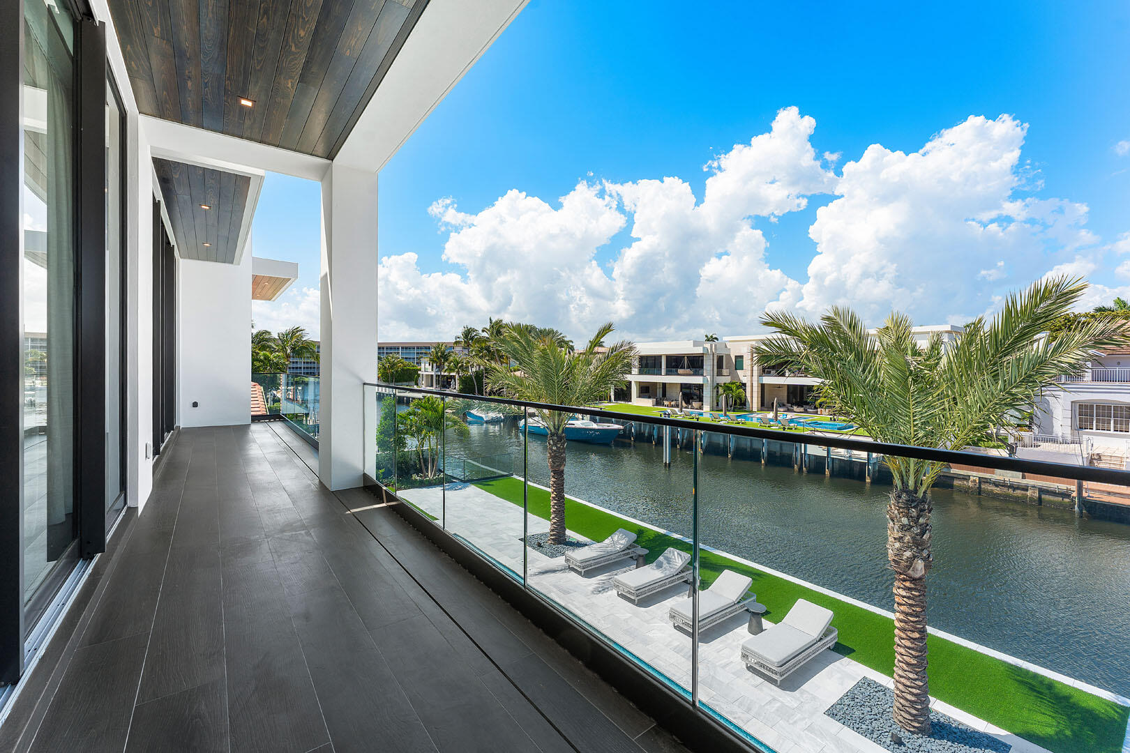 ROYAL PALM YACHT & COUNTR - Residential