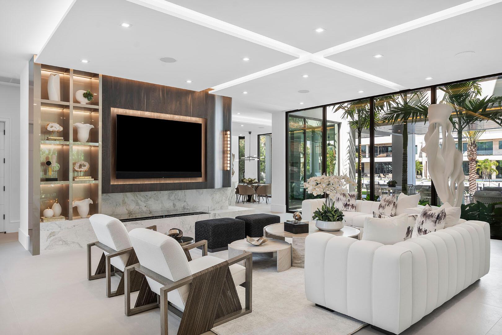 ROYAL PALM YACHT & COUNTR - Residential