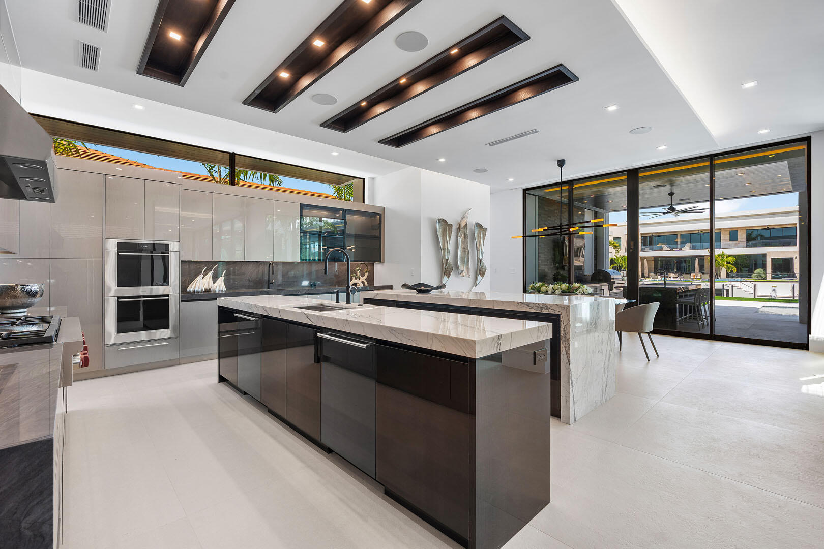 ROYAL PALM YACHT & COUNTR - Residential