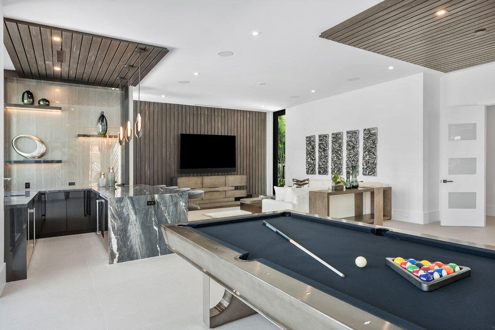 ROYAL PALM YACHT & COUNTR - Residential