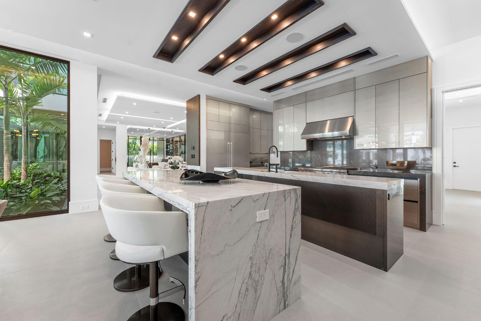 ROYAL PALM YACHT & COUNTR - Residential