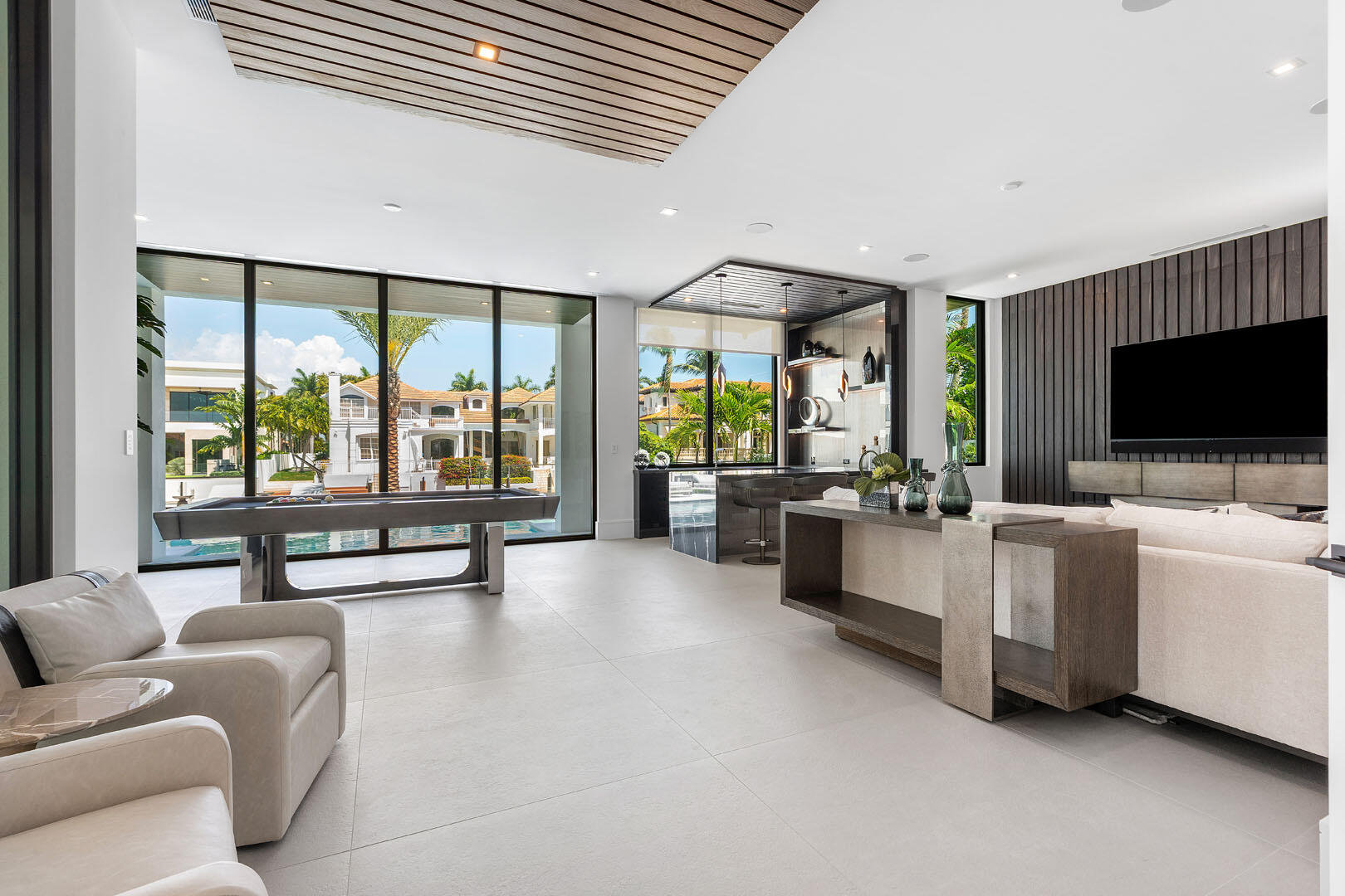 ROYAL PALM YACHT & COUNTR - Residential