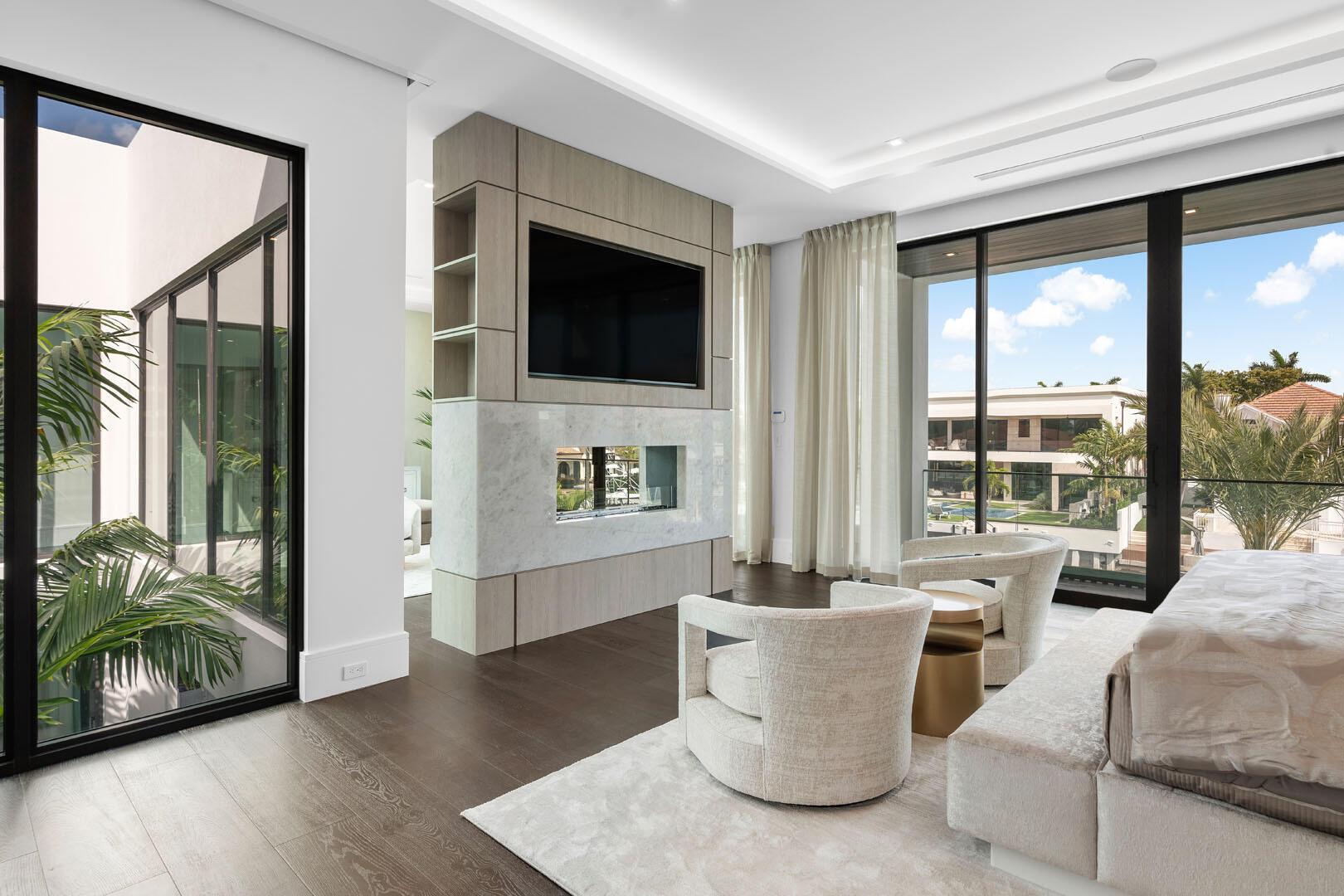 ROYAL PALM YACHT & COUNTR - Residential