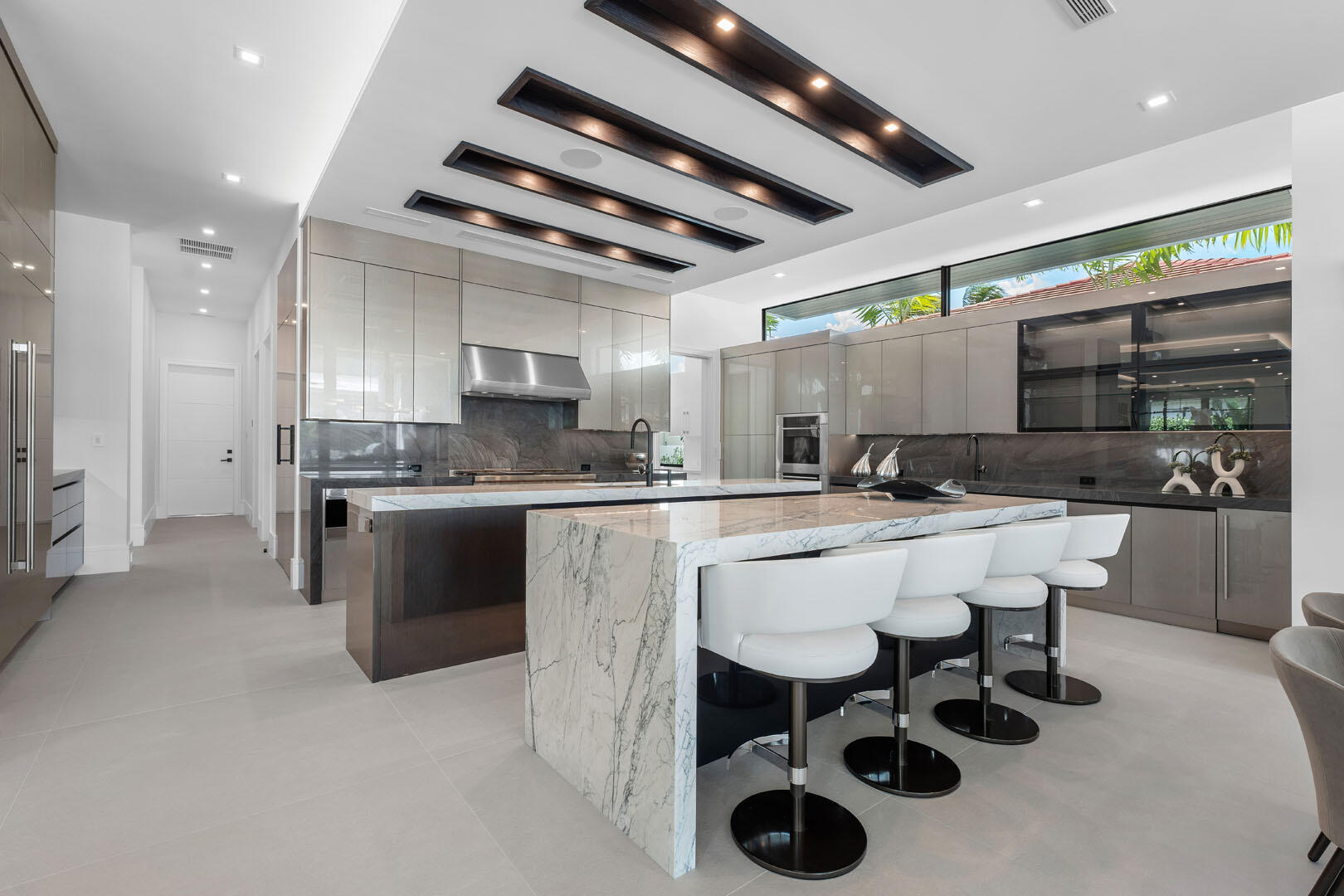 ROYAL PALM YACHT & COUNTR - Residential