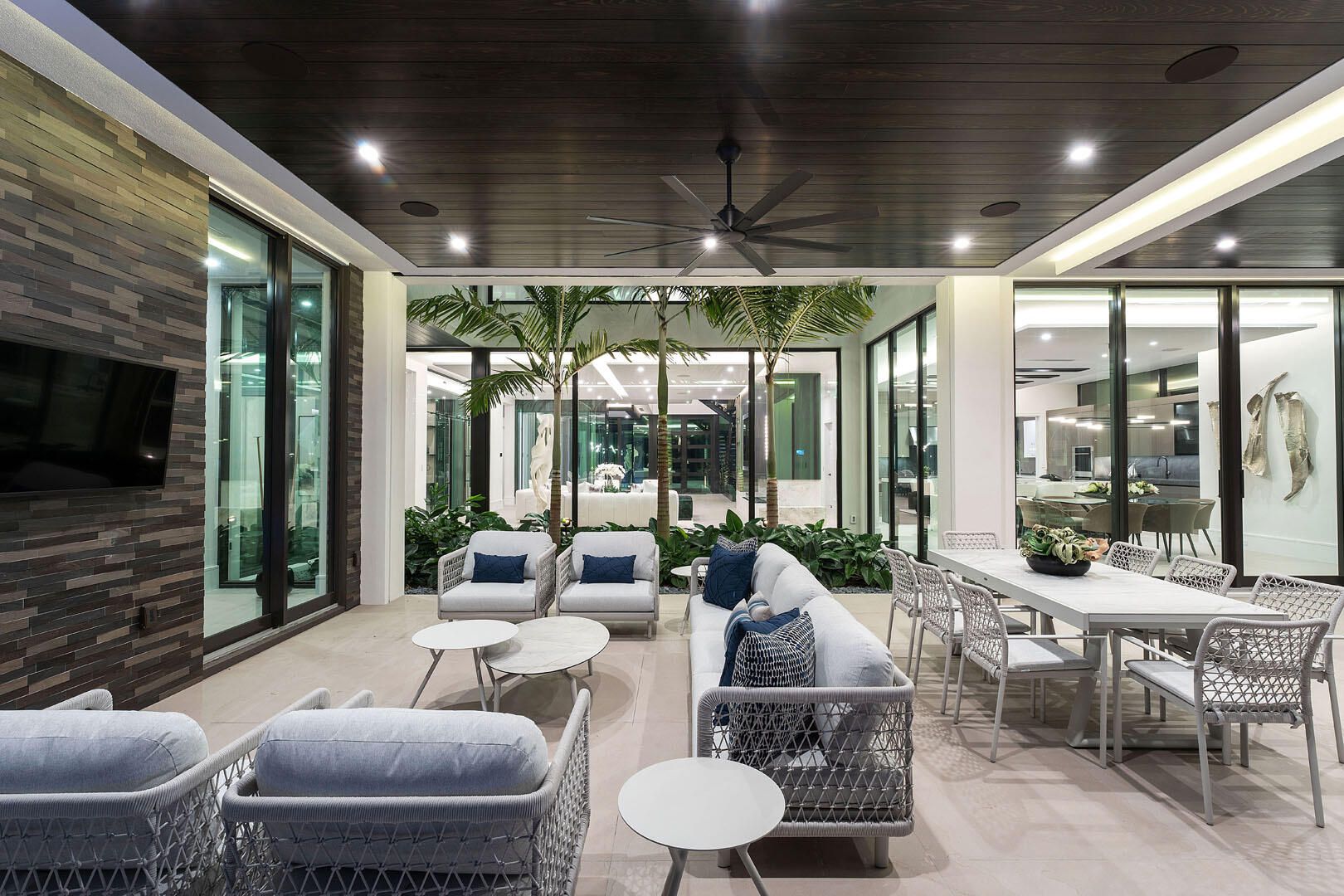 ROYAL PALM YACHT & COUNTR - Residential