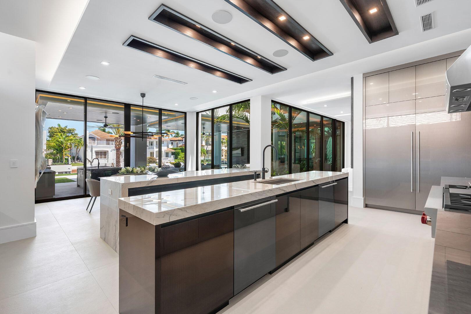 ROYAL PALM YACHT & COUNTR - Residential