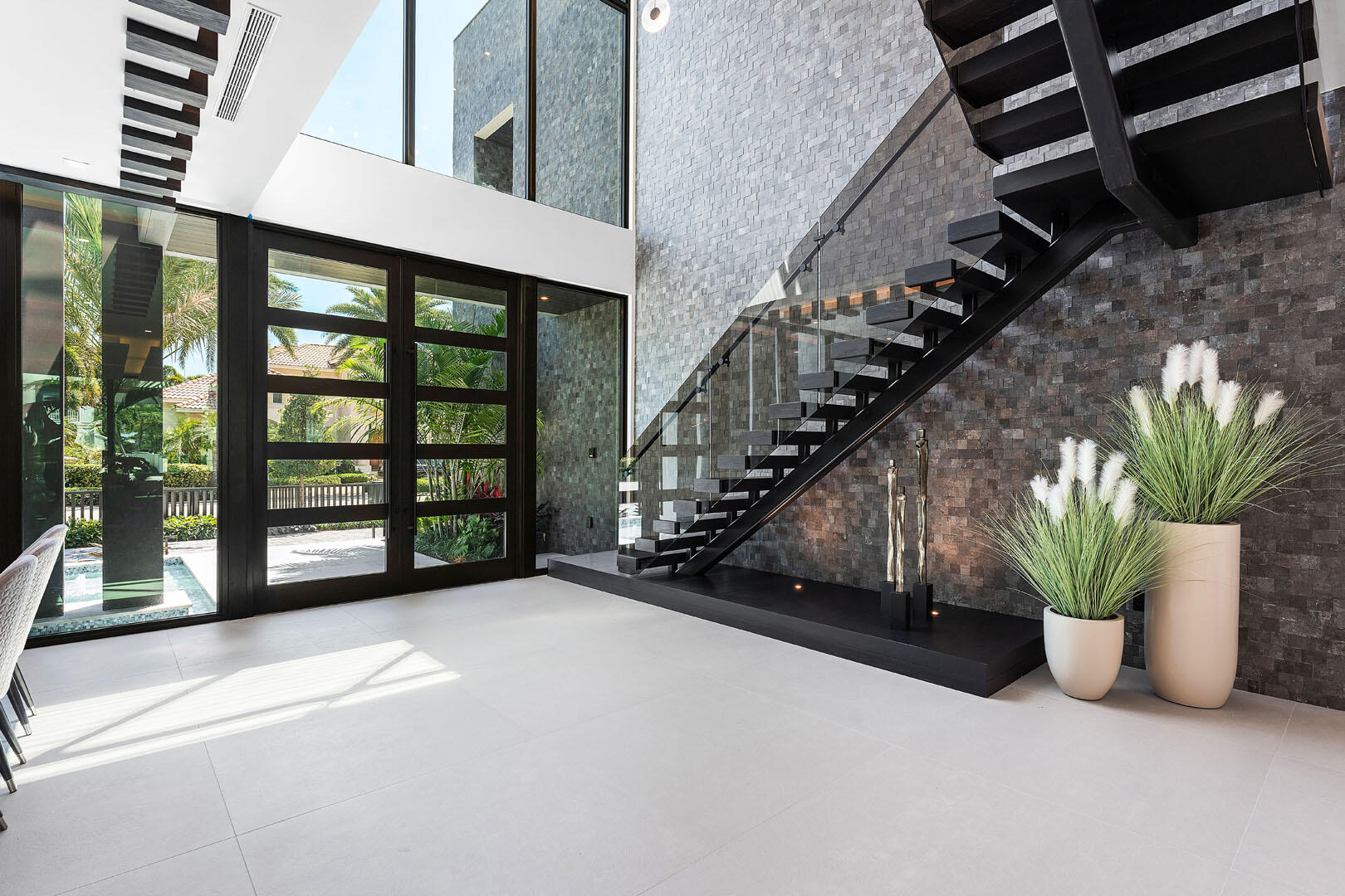 ROYAL PALM YACHT & COUNTR - Residential