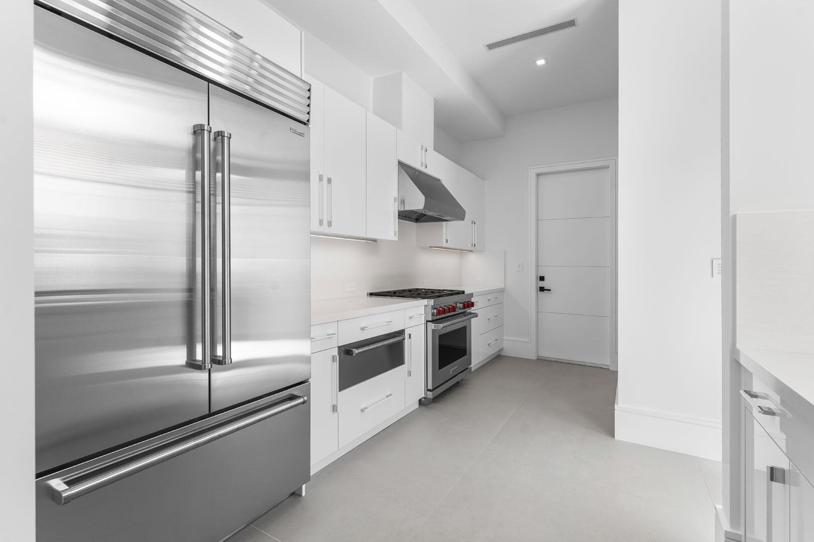 ROYAL PALM YACHT & COUNTR - Residential