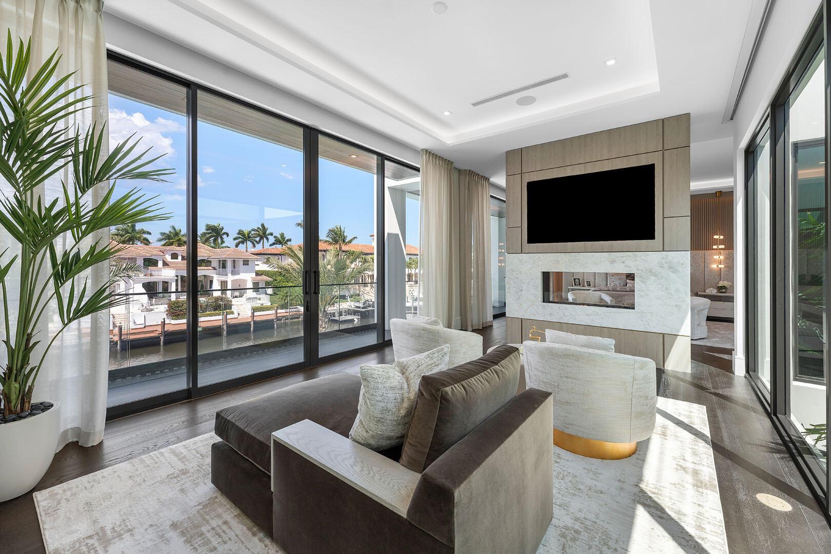 ROYAL PALM YACHT & COUNTR - Residential