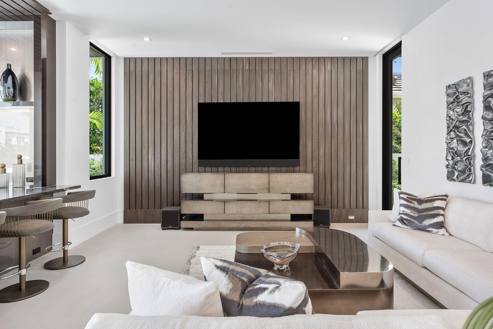 ROYAL PALM YACHT & COUNTR - Residential