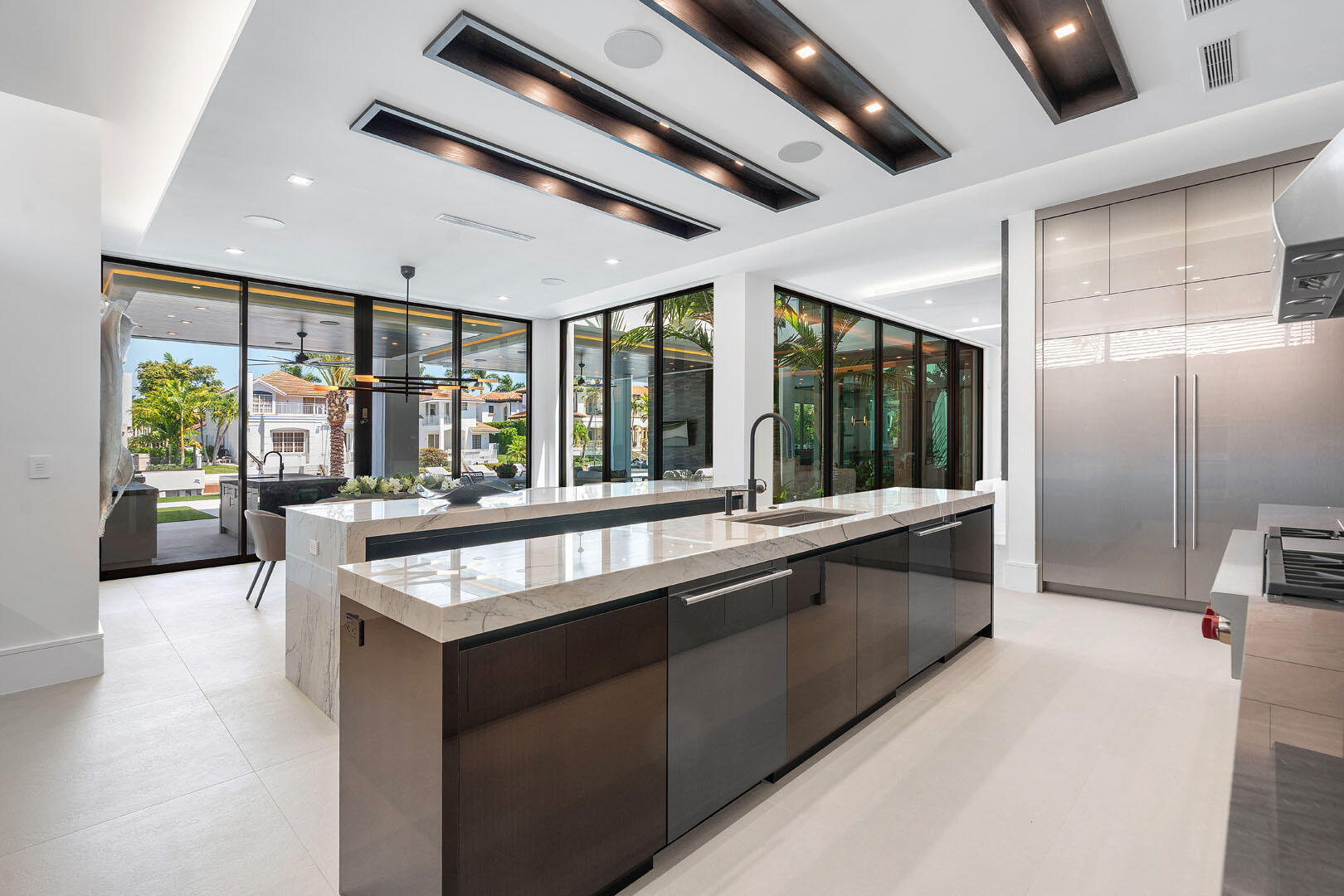 ROYAL PALM YACHT & COUNTR - Residential