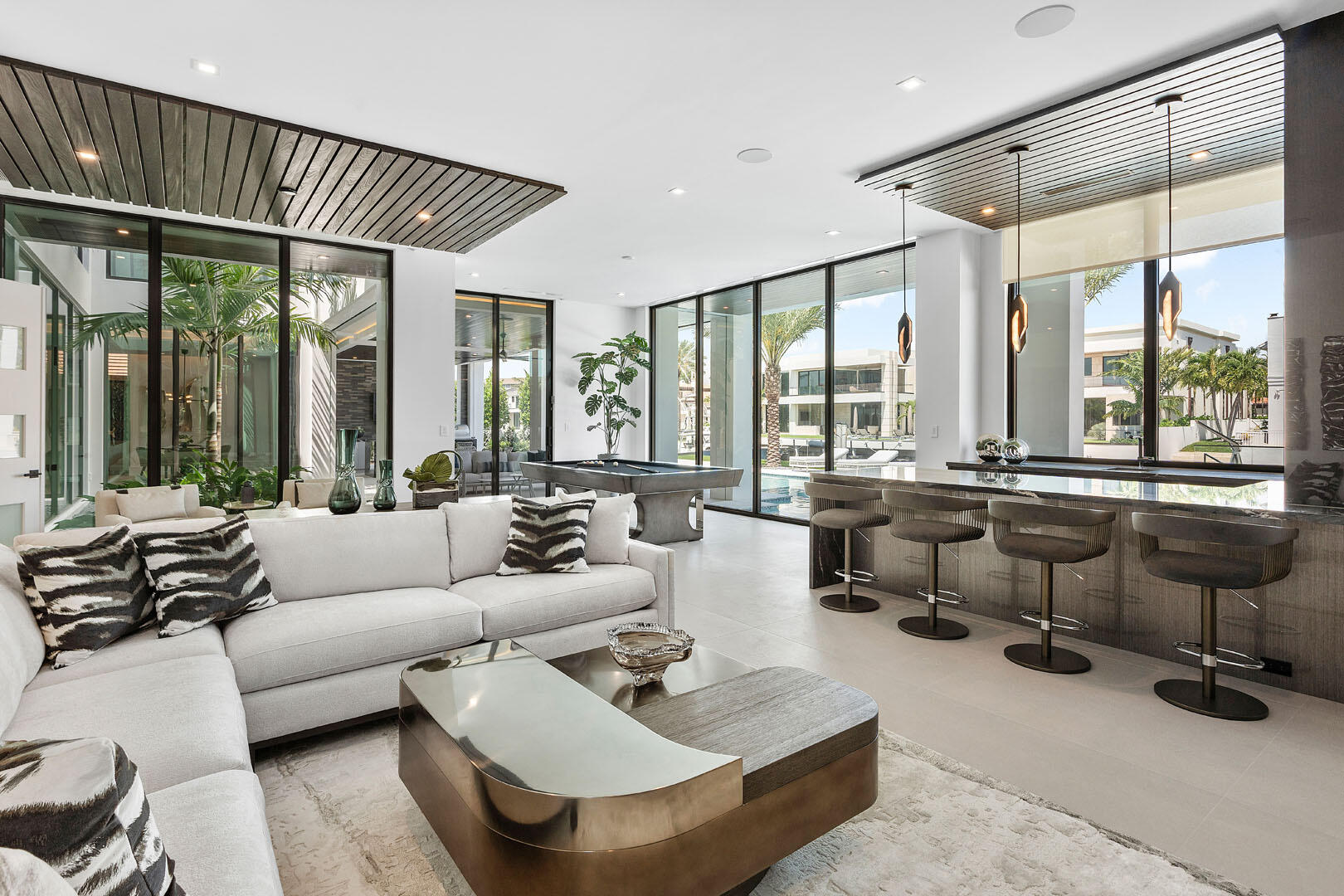 ROYAL PALM YACHT & COUNTR - Residential