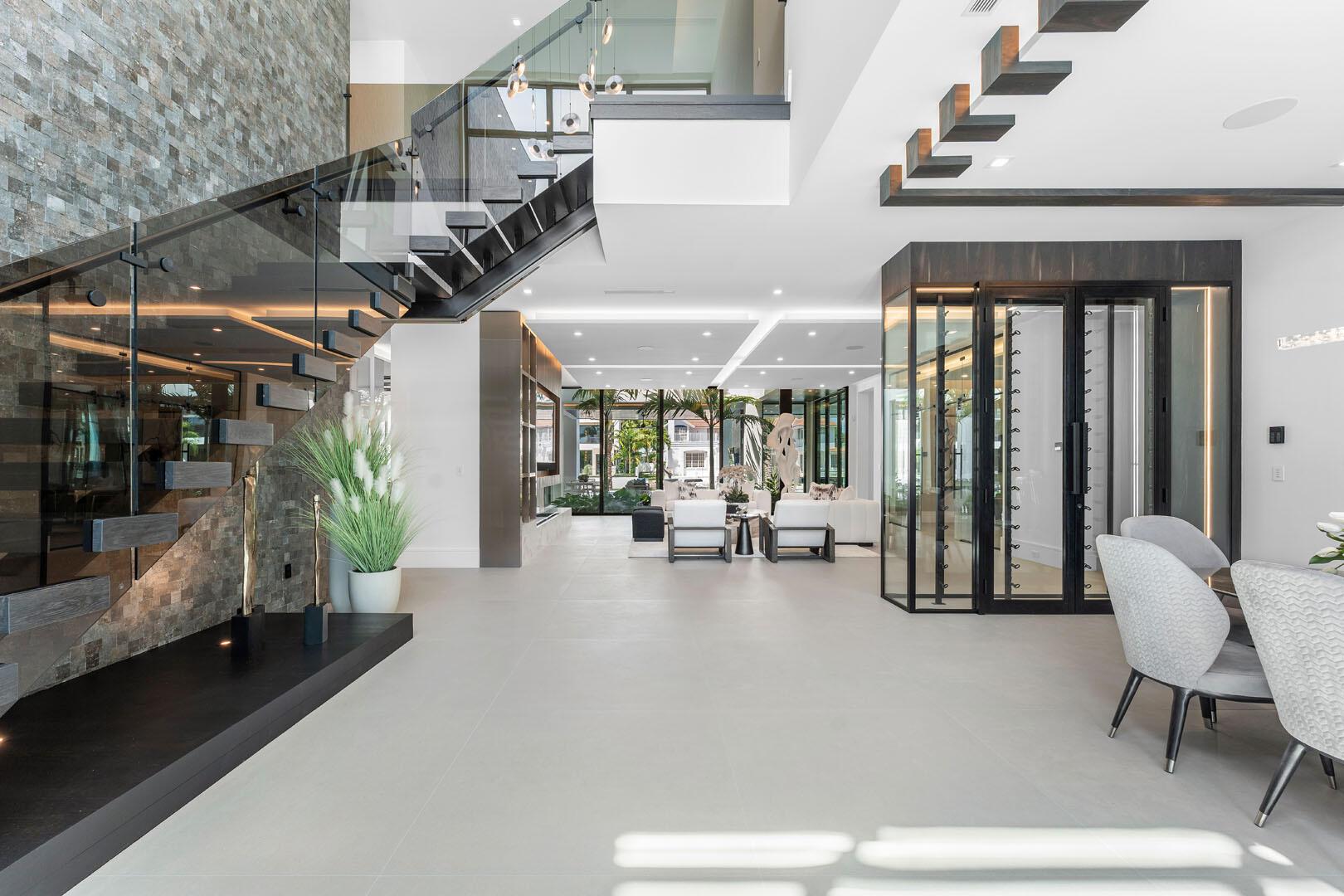 ROYAL PALM YACHT & COUNTR - Residential