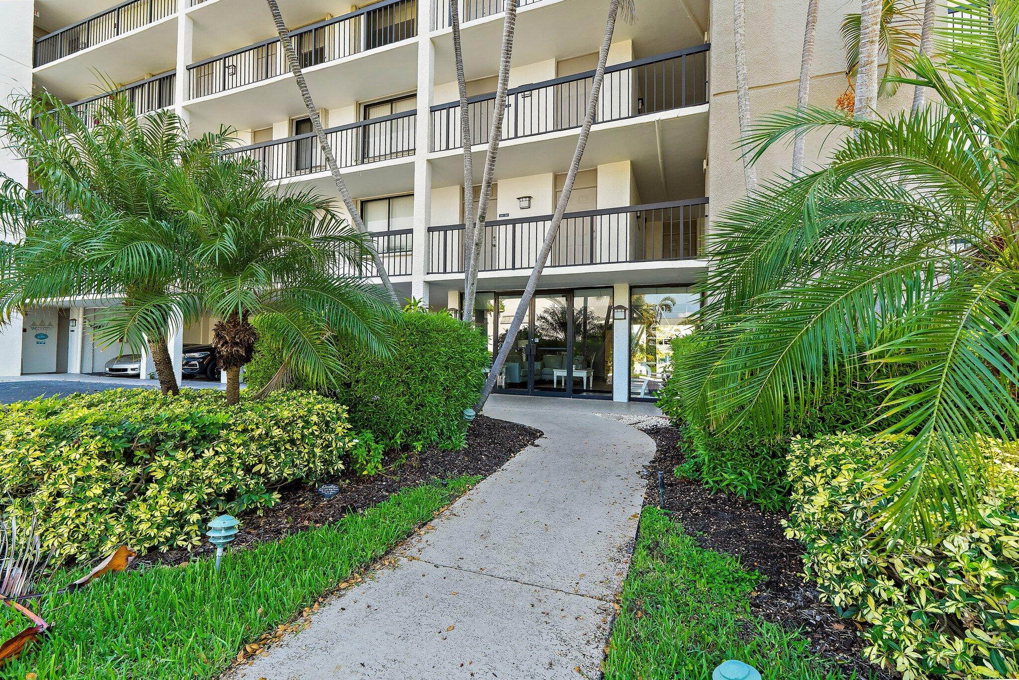 1605 S Us Highway 1 M3-404