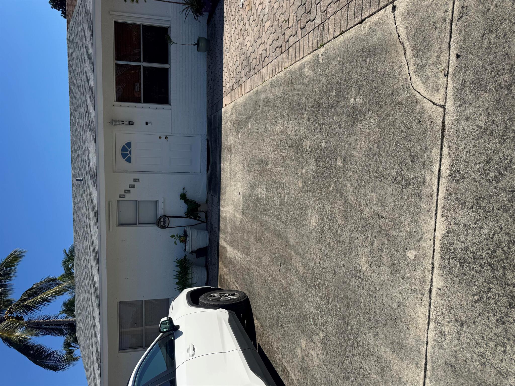 VILLAS OF PALM BEACH 4 - Residential Lease