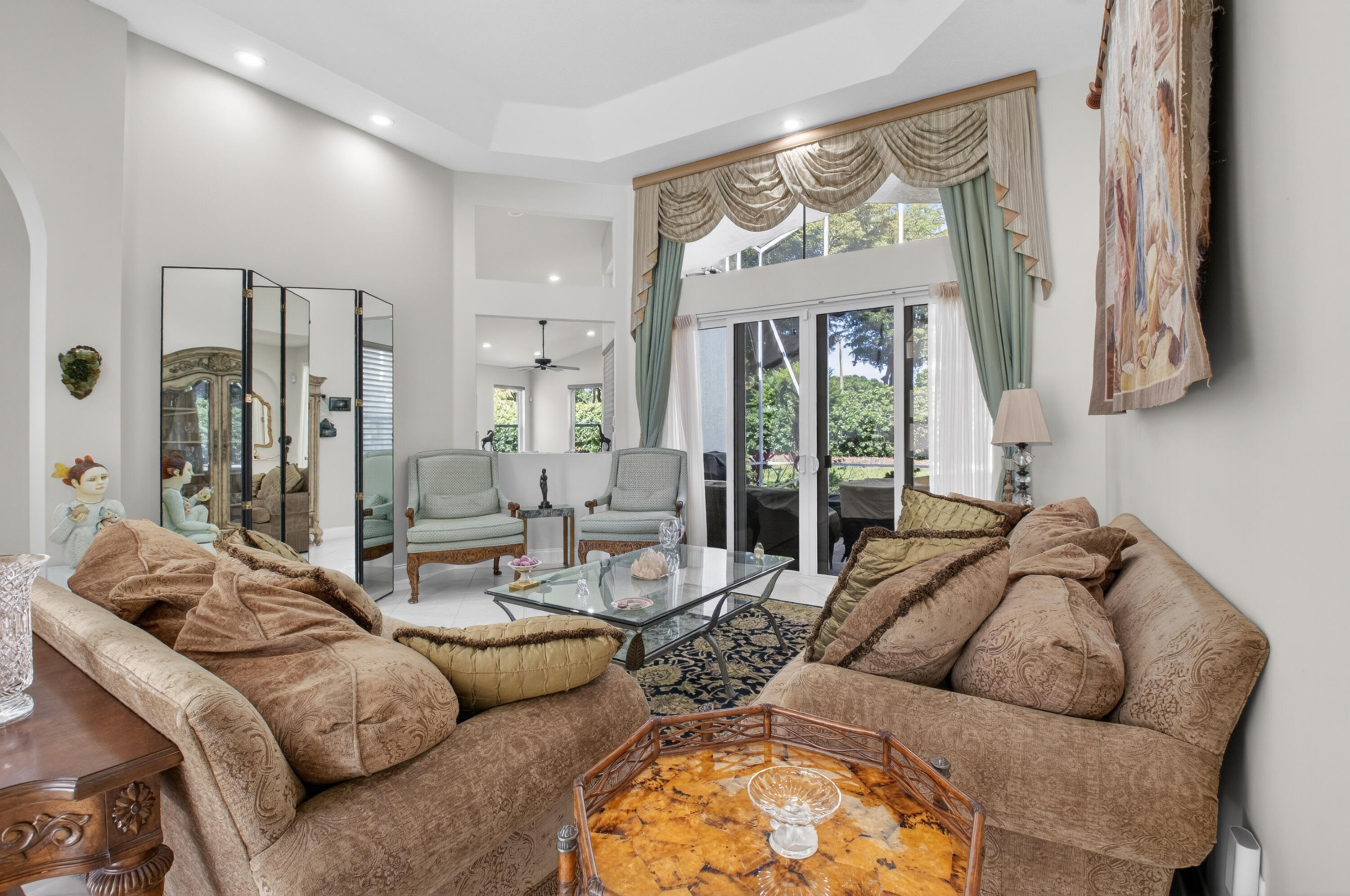 VALENCIA LAKES 2 - Residential