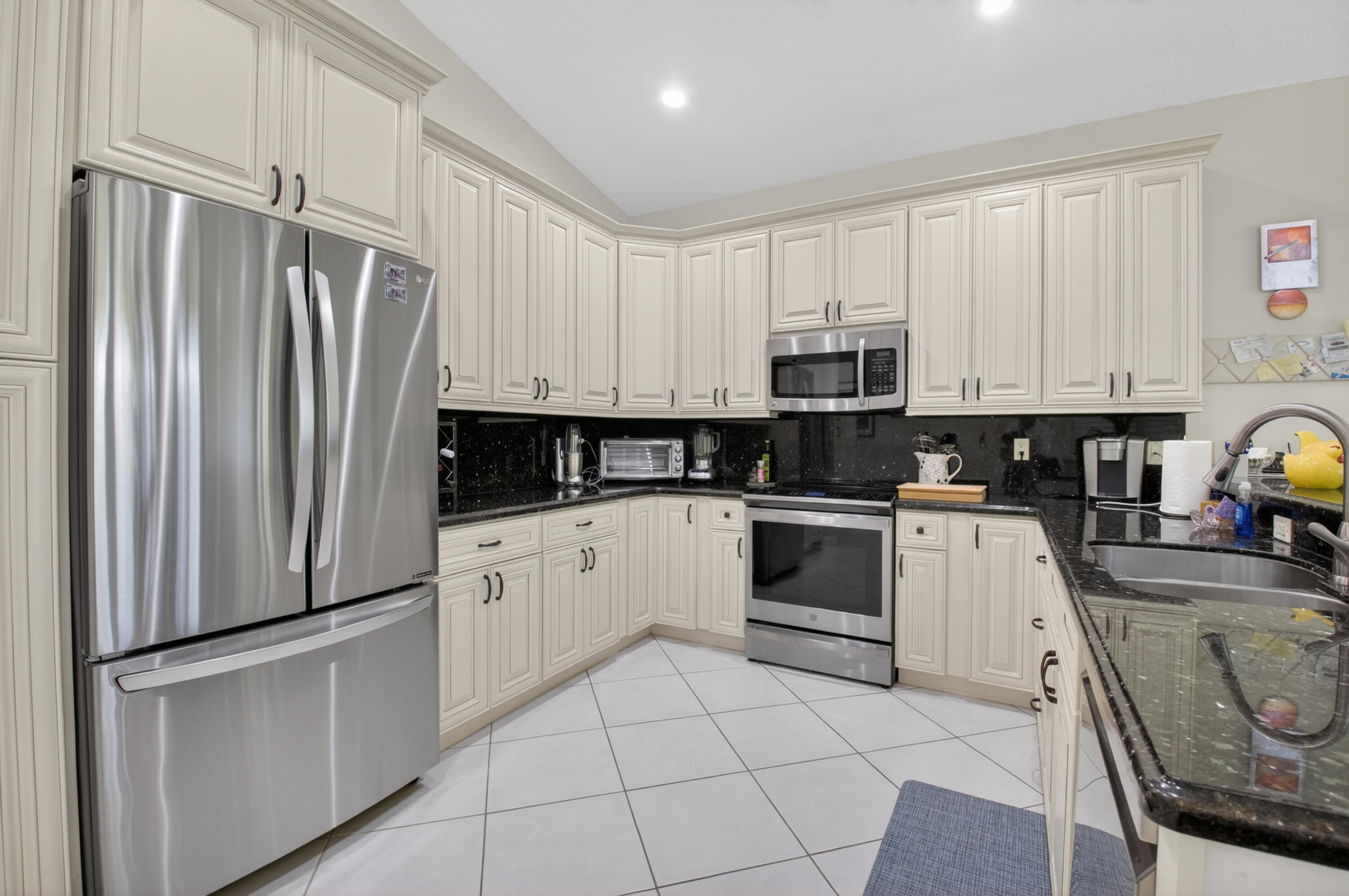 VALENCIA LAKES 2 - Residential