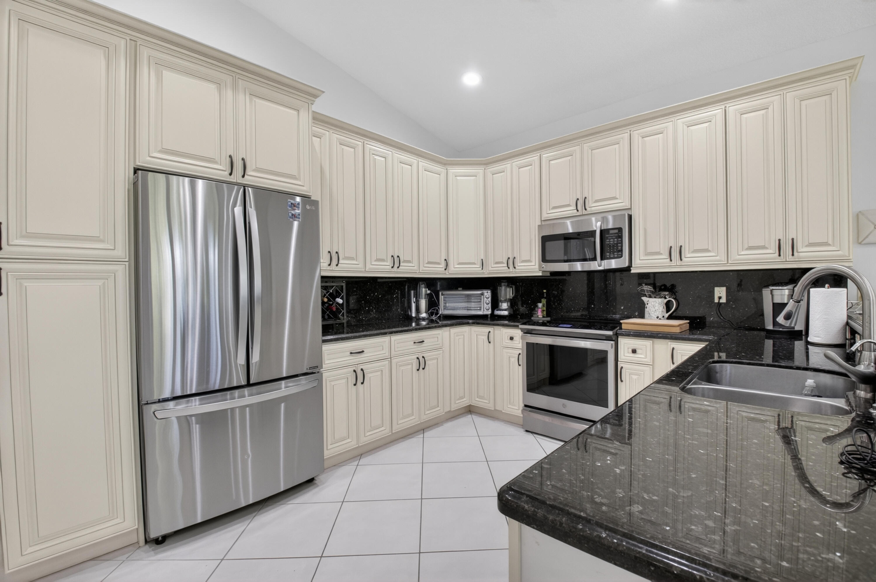 VALENCIA LAKES 2 - Residential