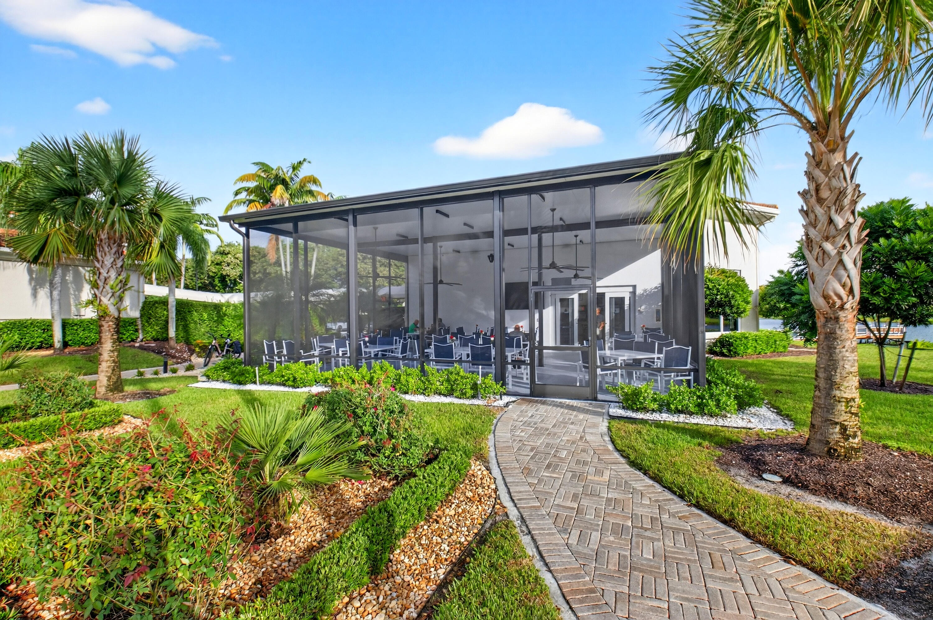 VALENCIA LAKES 2 - Residential